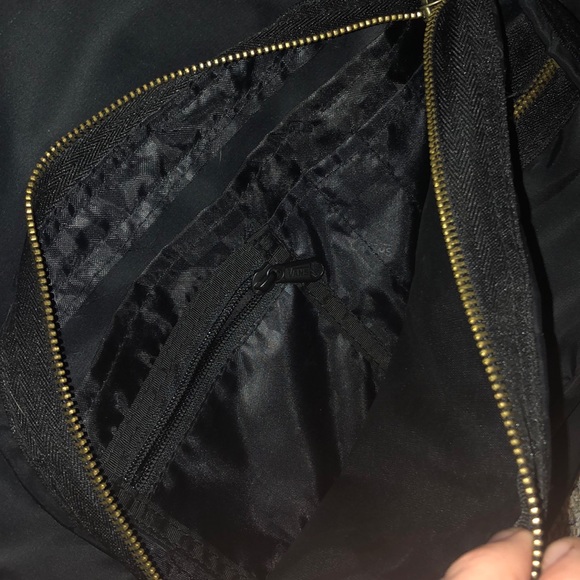vans backpack 10/10 condition MUST BUY - Picture 2 of 4